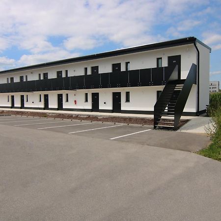 Me Hotel By Wmm Hotels Meitingen Dış mekan fotoğraf