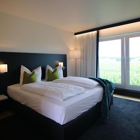 Me Hotel By Wmm Hotels Meitingen Dış mekan fotoğraf