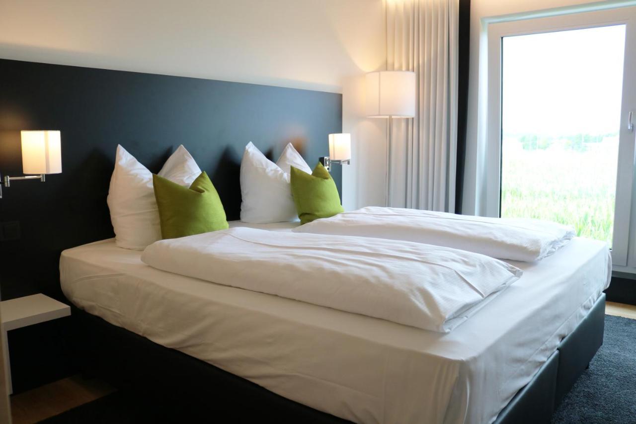 Me Hotel By Wmm Hotels Meitingen Dış mekan fotoğraf
